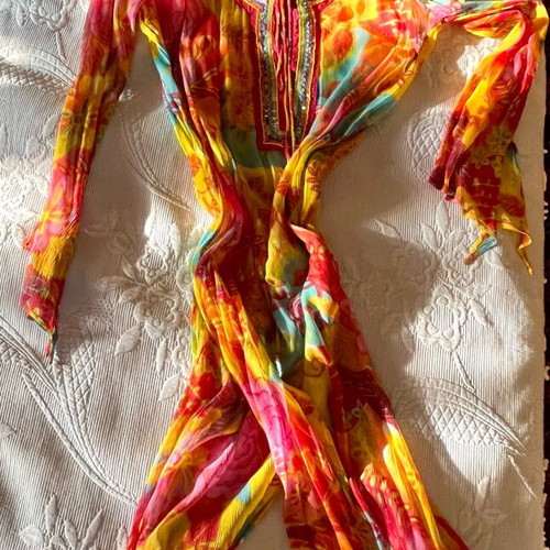 Kaftan Alexi Andriotti size large used, multicolor