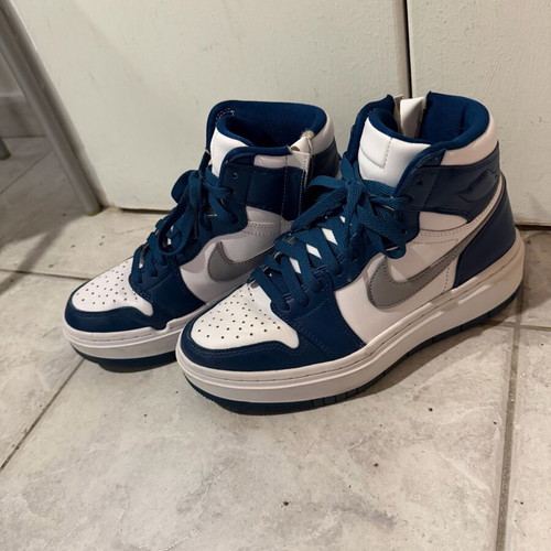 Nike Jordan athletic boots size 38 like new, blue