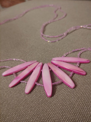 Handmade very long necklace with shells and lilac-pink beads new