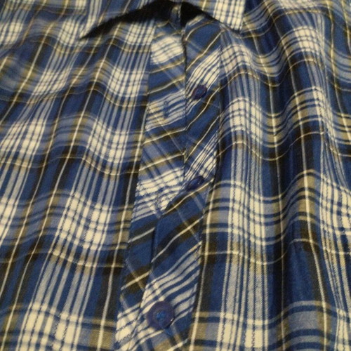 Plaid shirt XL like new, white and blue