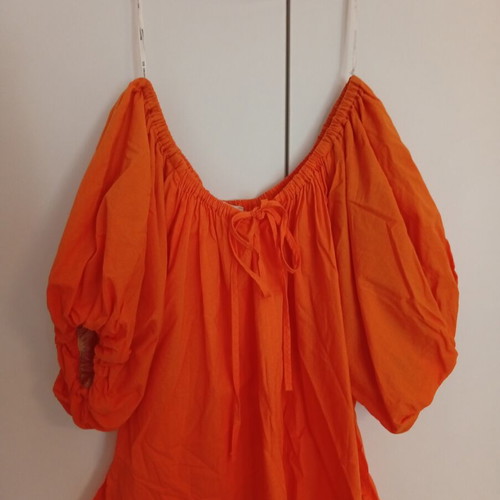 BSB blouse like new, size S, orange with puff sleeves