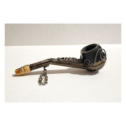 Decorative handmade pipe like new with intricate design
