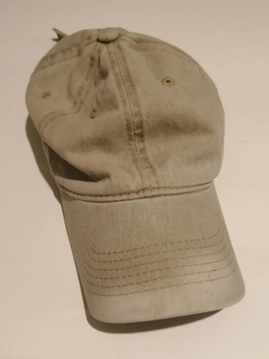 Beige hat used size M