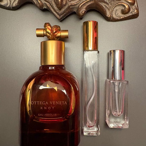 Knot Eau Absolue by Bottega Veneta 10 ml decant like new
