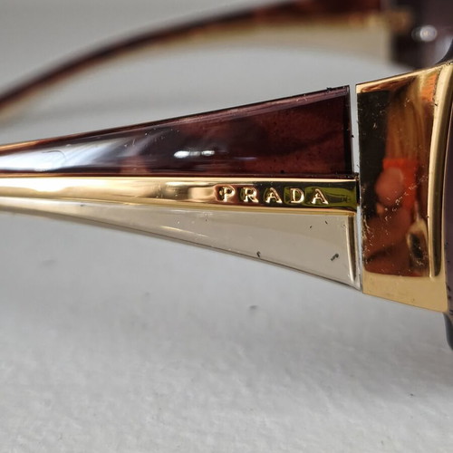 Prada sunglasses like new, brown