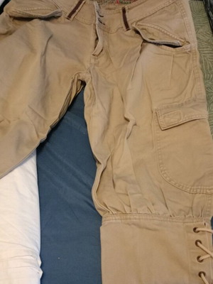 Παντελόνι capri Sfera μπεζ σαν καινούργιο, μέγεθος 38