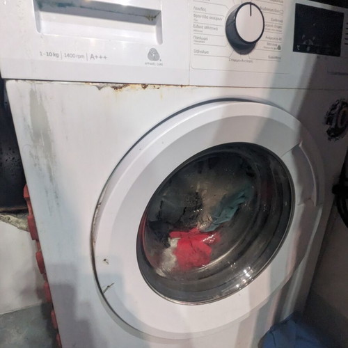 Beko Washing Machine 10kg WTB1041R2W used for spare parts, inverter motor