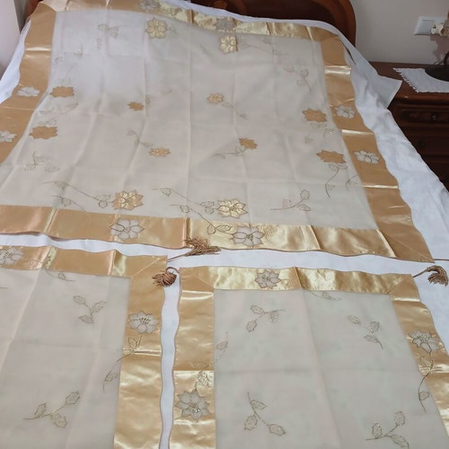 Set of 4 gold beige table linens organza and satin new