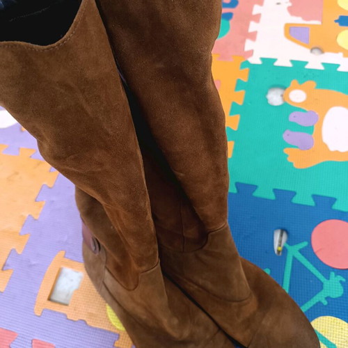 Leather suede brown boots size 42 like new knee-high