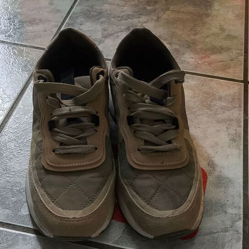 Women's sneakers used with minor signs of wear, size 40, beige A To Z Greek