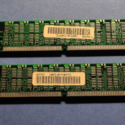 PANASONIC MN4117405CSJ-06 EDO 72-pin RAM memory used