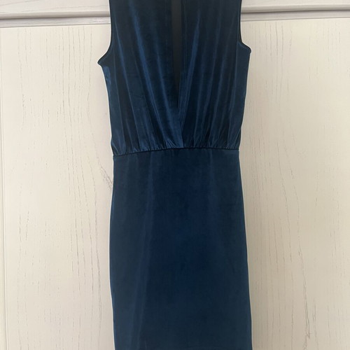 Pink Woman sleeveless dress M, dark blue velvet texture