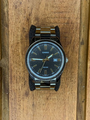 Casio MTP-1302 ανδρικό ρολόι Japan Movement μαύρο χρυσό σαν καινούργιο
