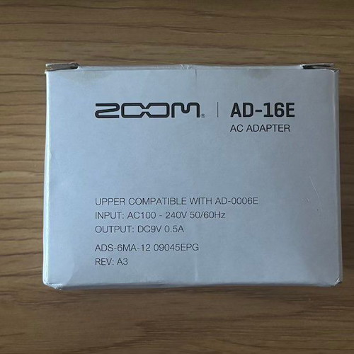Zoom G3Xn Multi-Effects Processor like new, updated firmware