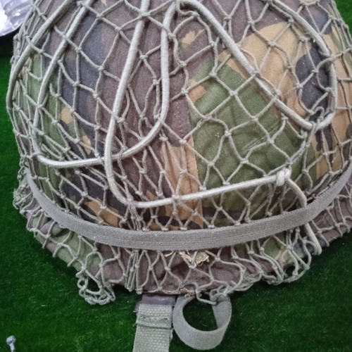 Parachute used 14 meters perimeter and unused helmet