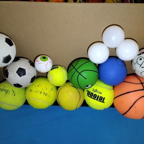 Crazy balls set like new, 60 rubber and 25 plastic pieces
