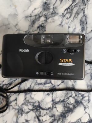 Φωτογραφική μηχανή Kodak Star σαν καινούργιο με θήκη και 2 μεσαίες μπαταρίες, μαύρη