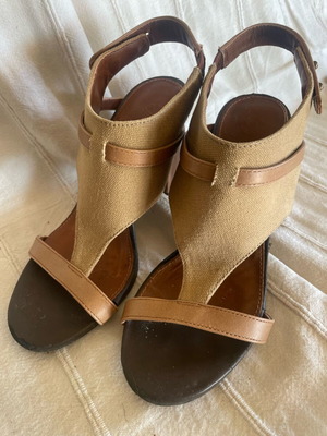 Benetton women's sandals used, size 36, canvas and thick heel