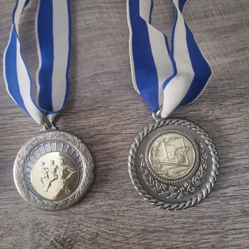Medals set like new, pack of five