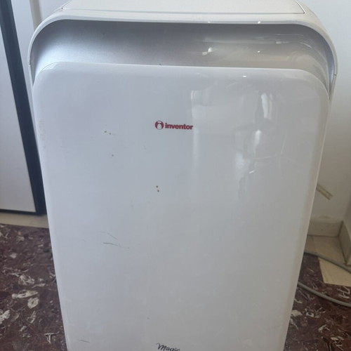 Inventor Magic Portable Air Conditioner like new 9000btu with accessories