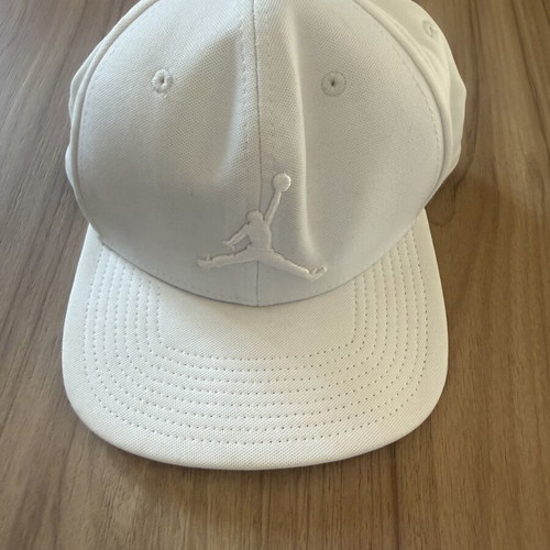 Jordan Jumpman Snapback hat white, like new, one size