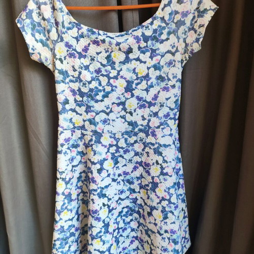 Floral dress Stradivarius used, white, -  3,00 - Vendora.cy