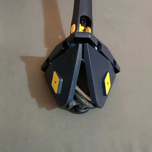 Triangular mop with 360-degree rotation, new