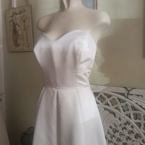 Handmade A-line wedding dress used, ivory satin with lace and pearls