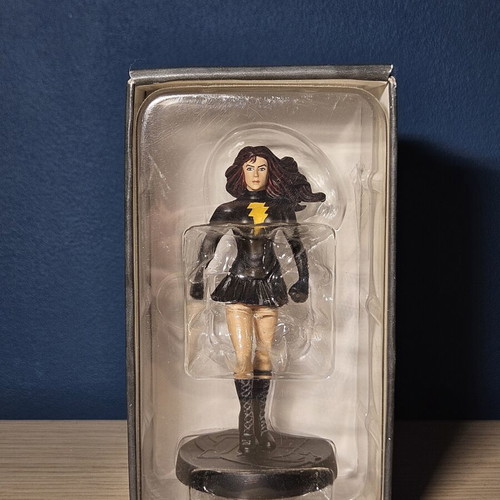 Mary Marvel Eaglemoss DC collectible figure new