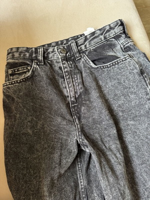 Sinsay jean mom fit No 38 σαν καινούργιο μαύρο γκρι