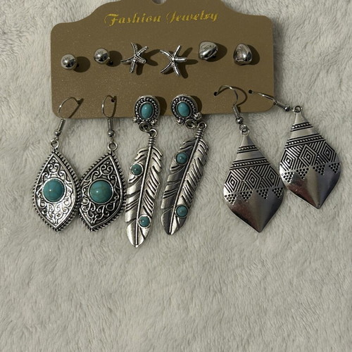 Fashion jewellery set with 6 pairs of earrings, 7 handmade bracelets and watch new, multicolor