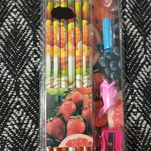 Pencils new, pack of 33 with sharpener and grip