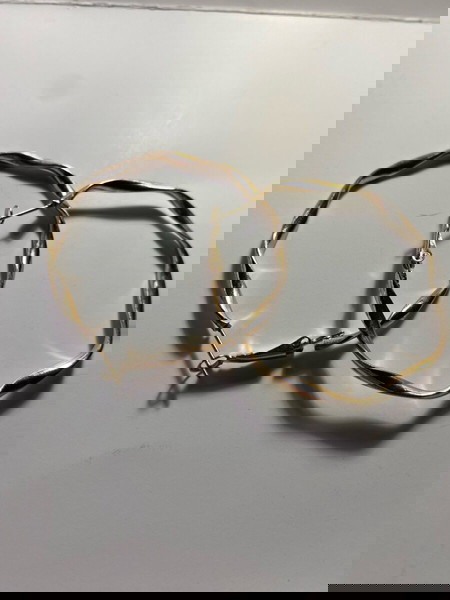 σκουλαρίκια
