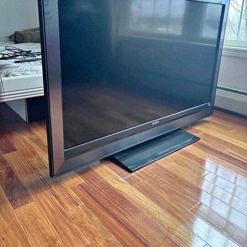 TV Sony Bravia-KDL 54' Like new!!