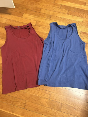 BSB sleeveless tops used, medium size, blue and burgundy