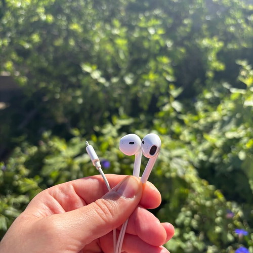 Apple EarPods Earbuds with Lightning like new