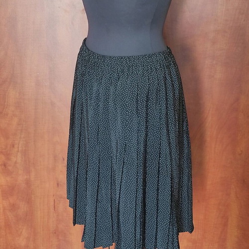 Bill Cost pleated skirt like new, black and white polka dot