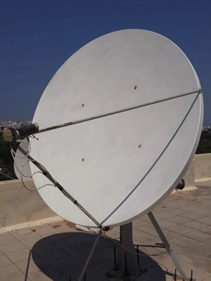Channel Master 180cm satellite dish like new with stainless steel mount