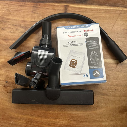 Rowenta accessories set like new with 4 Hygiene+ bags
