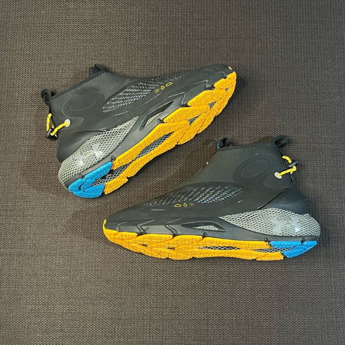 Under Armour UA HOVR Phantom 2 Storm shoes like new, size 39