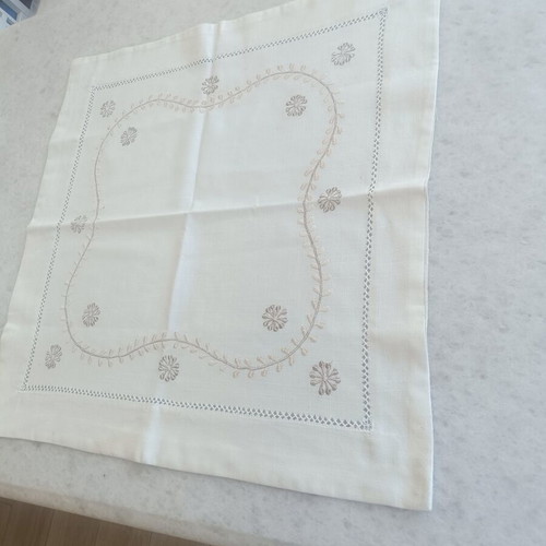 Vintage handmade embroidered table linen 57×57 cm, used