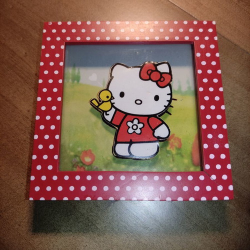 Hello Kitty decorative item like new, tabletop or wall, 11.5 x 11.5cm