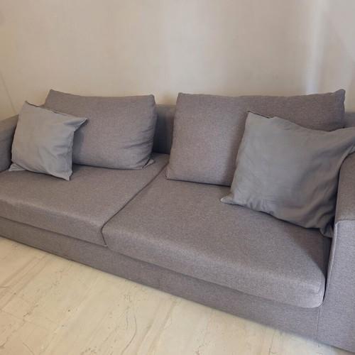 Three-seater sofa like new
