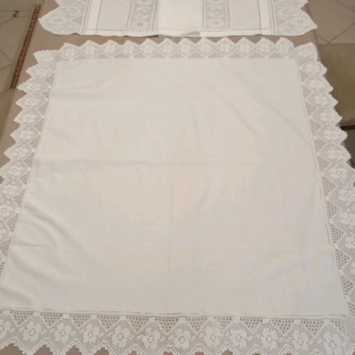 Set of handmade crochet doily and square new with daisy design