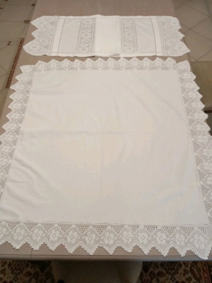Set of handmade crochet doily and square new with daisy design