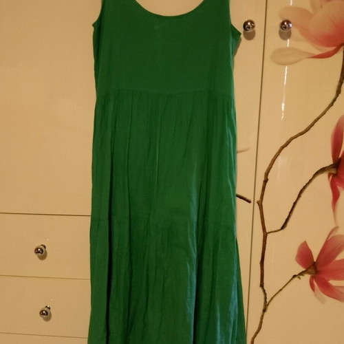 MNG dress size Small like new, green