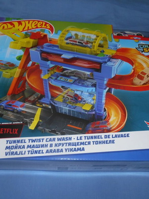 Hot Wheels Tunnel Twist Car Wash νέο πλυντήριο αυτοκινήτων με αλλαγή χρώματος