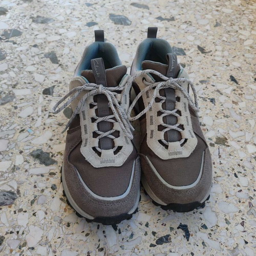 Clarks waterproof shoes like new, gray, size 42