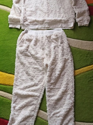 Warm pajamas used, size M, white