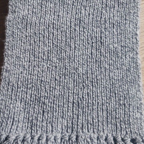 Knitted scarf handmade like new, gray and white, 170x28 cm without fringes